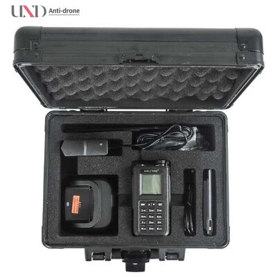 800-1500MHz 2400-2485MHz 5150-5950MHz Lightweight Durable Handheld Drone Detector 1-2km Detection 8 Hours Battery Life Portable