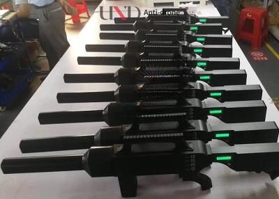 2.4G 5.8G GPS Signal Blocker 60W Anti Drone UAV Jammer With 2km Range And Built In Battery